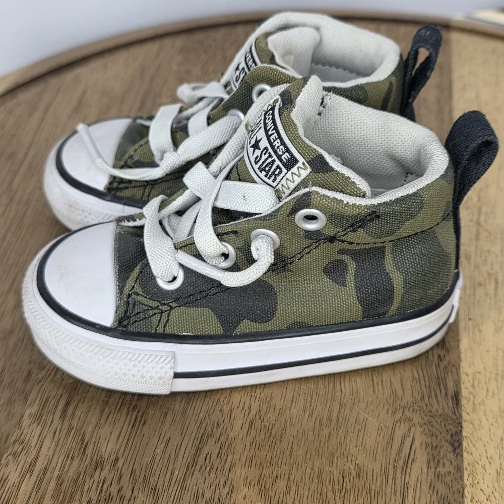 Converse‎ All Star Chuck Taylor Toddler  Camo Green Hightop Shoes size 4 Sneaker